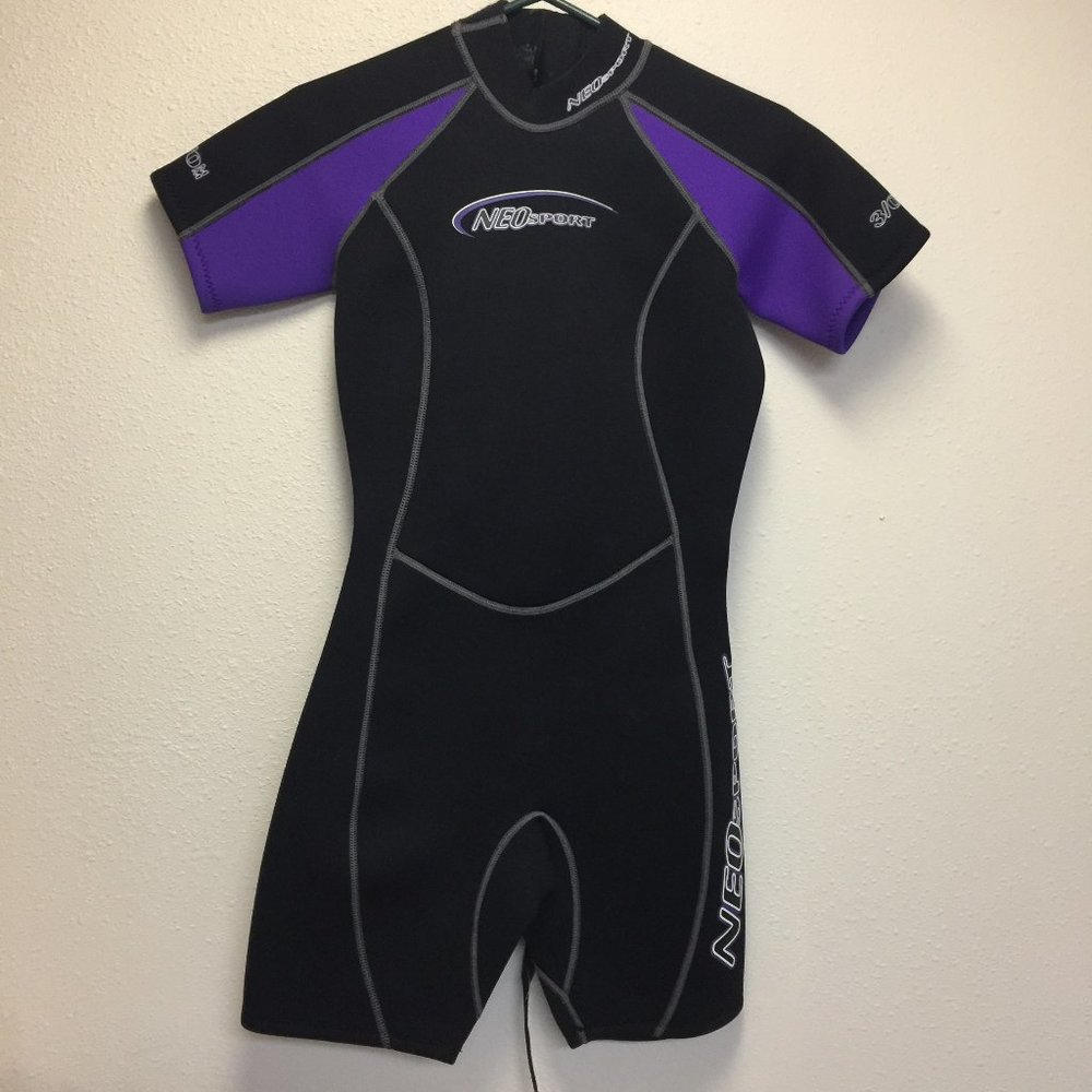 Women’s Neoprene Backzip Shorty